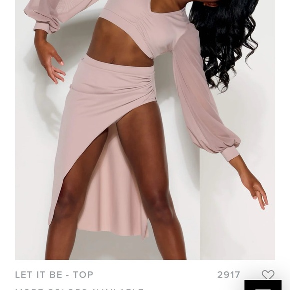 Multiple dance costumes - Picture 7 of 14